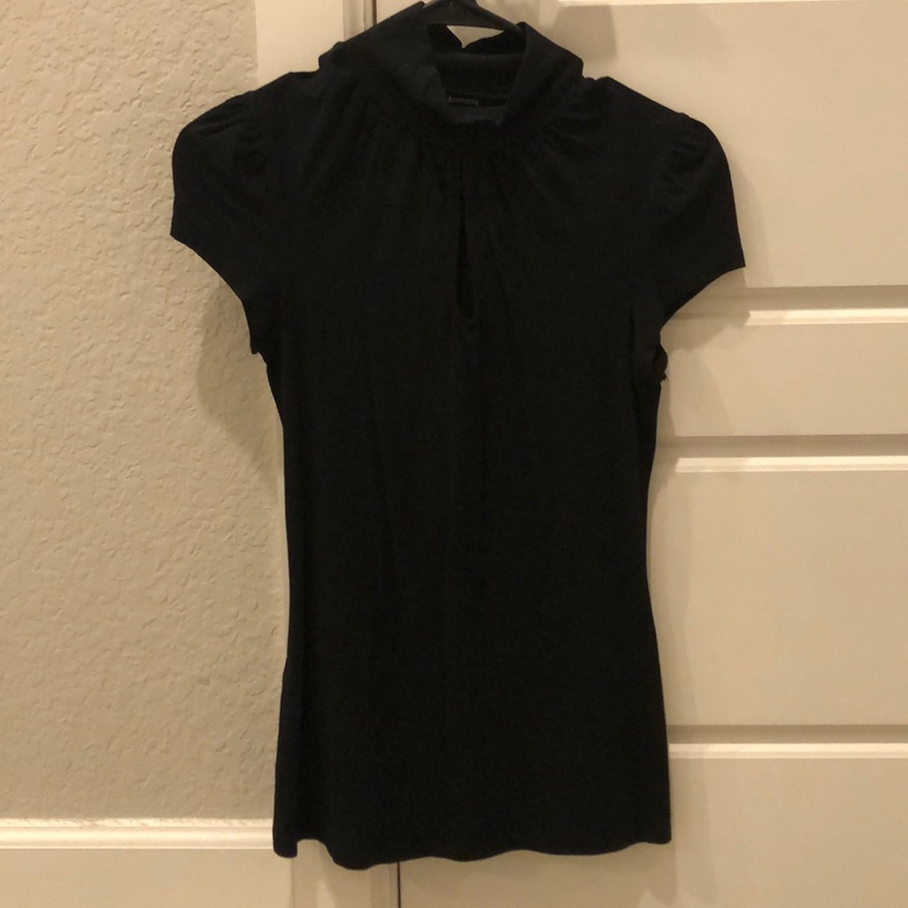 Express Black Short Sleeve Turtle Neck Key Hole top